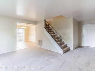 7467 Ahern Ct, University City, MO