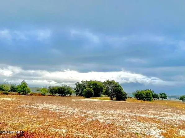 6 Oak View Lane, Hampstead, NC 28443