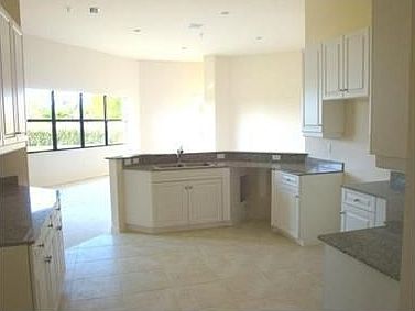 3rd image of 9146 Isles Cay Dr