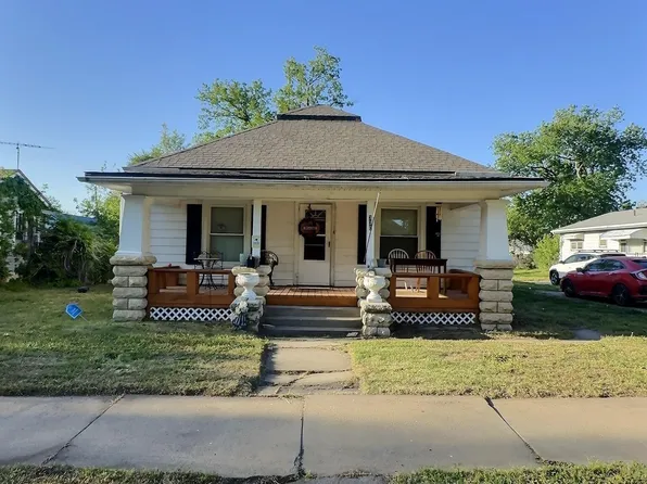 330 W 4th St, Junction City, KS 66441