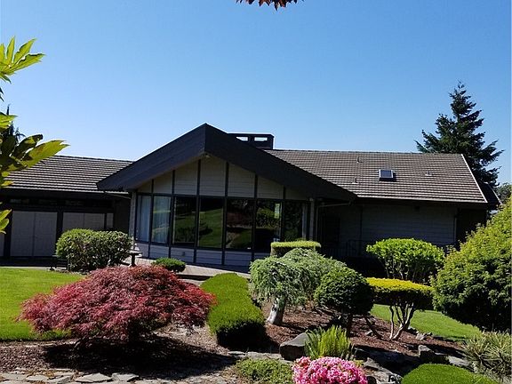 5th image of 31 Silver Beach Dr
