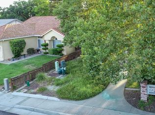 8912 Laguna Star Dr, Elk Grove, CA 95758