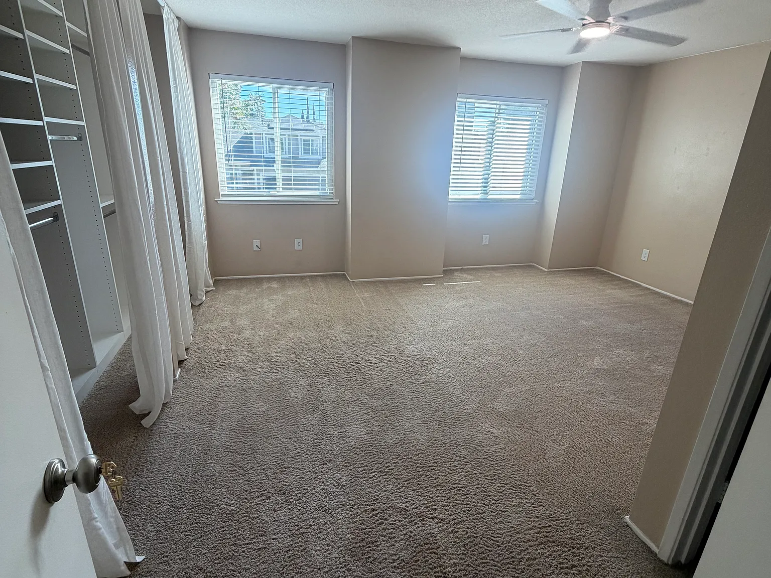 4 bed, 1419 sqft, $1,200 — Photo 1
