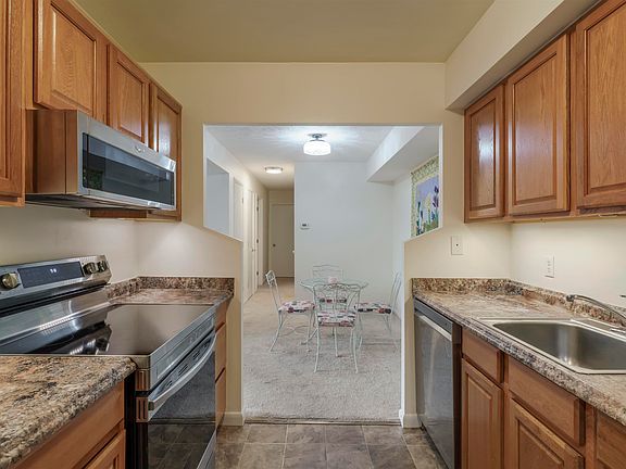 4th image of 116 Turtle Creek Rd APT 11