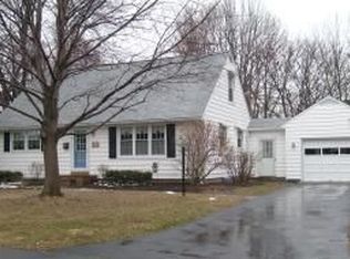 3 Daisy St, Latham, NY
