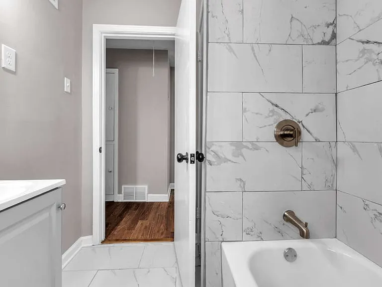 3537 W Deerwood Ave — Photo 2