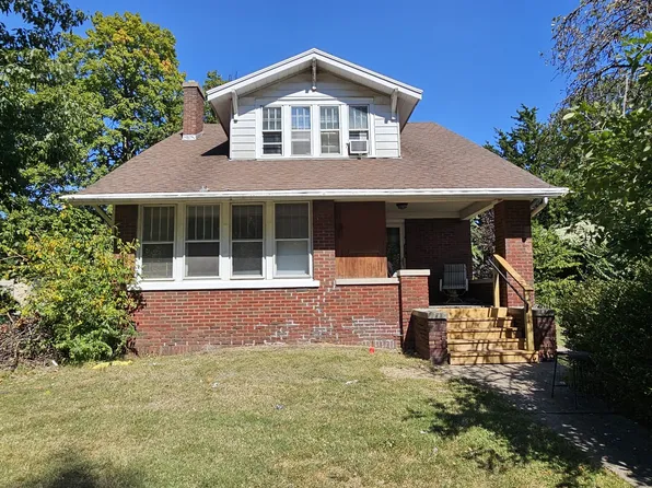 312 W Springfield Ave, Champaign, IL 61820