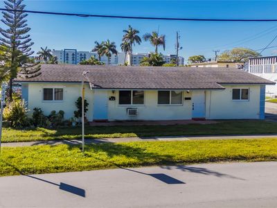 137 NE 1st Ct, Dania, FL, 33004