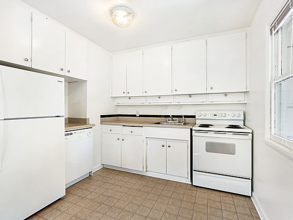 All appliances stay.