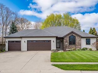 1401 Elm St, Auburn, IN
