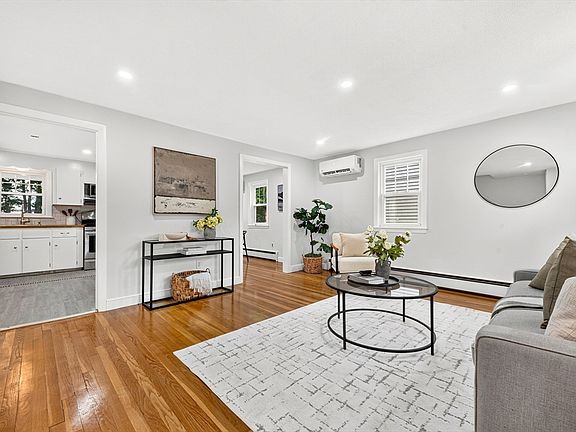 4th image of 50 Lancaster Rd