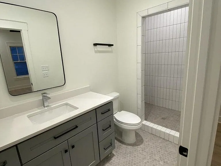2441 Memphis St #3 — Photo 15