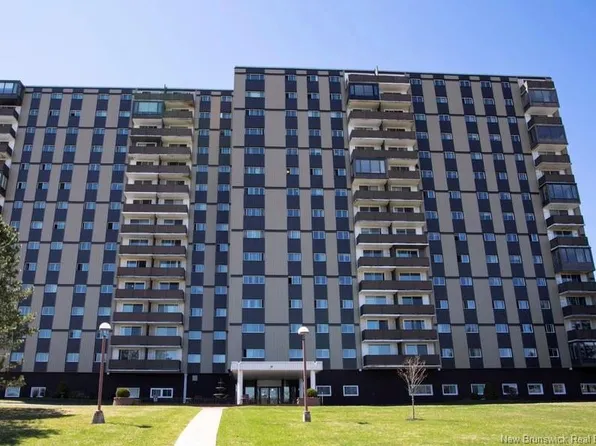 310 Woodward Ave #304, Saint John, NB E2K 2L1