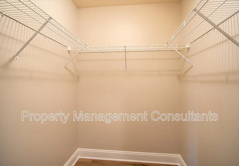 108 Oak Shade Dr — Photo 23