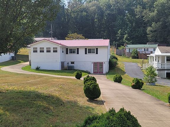 2nd image of 2209 Osborne St