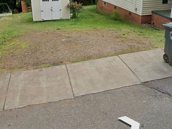 3rd image of 218 W 19th St