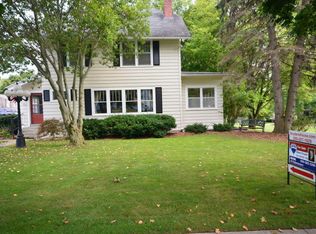811 S Jefferson St, Hastings, MI