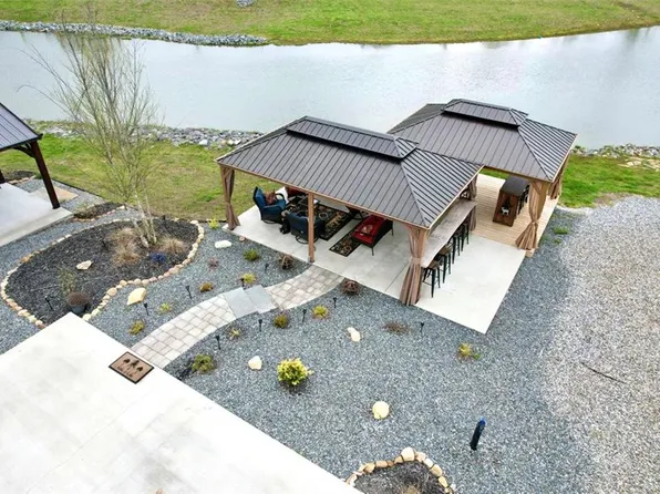 181 Mountain Meadows Dr, Morganton, GA 30560