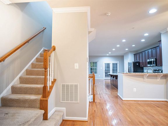 5th image of 7232 Dorchester Woods Ln
