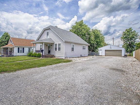 3rd image of 605 Slaten Ave