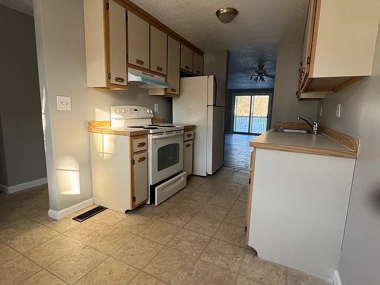 323 Fox Hollow Dr #323 — Photo 10