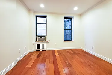 Rented by Warburg
