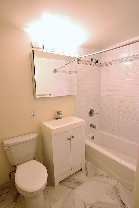 1st image of 60 W 84th St
