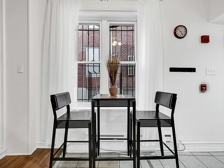 260 Quince St #1R — Photo 10