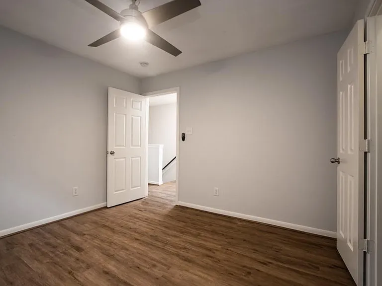 1422 Ruthven St — Photo 27