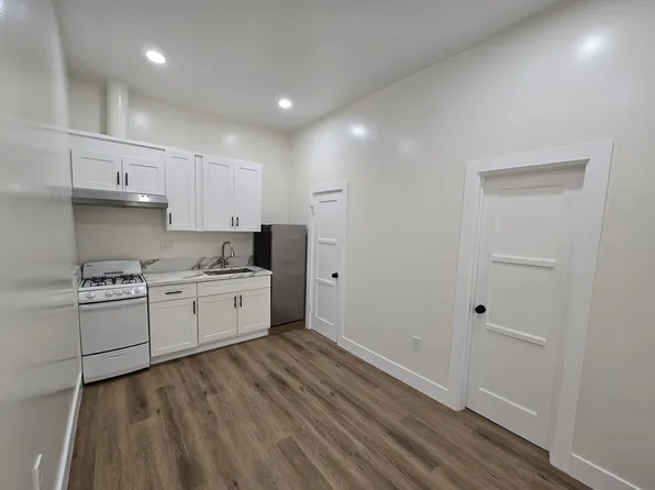(undisclosed Address), Lancaster, CA 93536