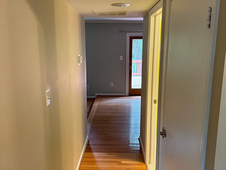 9591 Bronte Dr — Photo 10