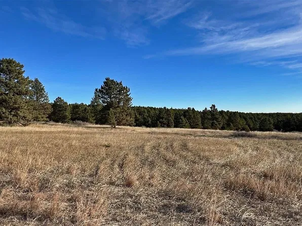 7 Westwind Dr, Hot Springs, SD 57747