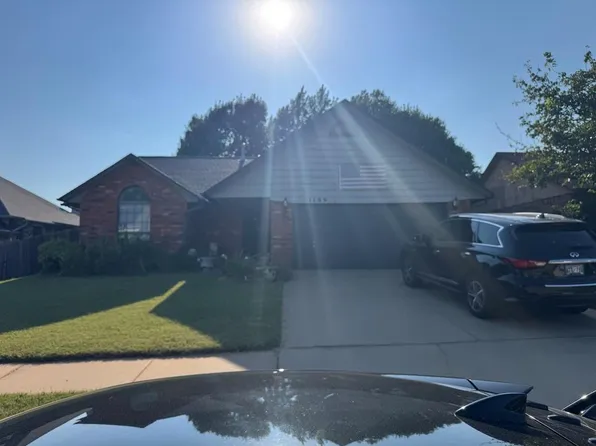 1109 David Rd, Moore, OK 73160