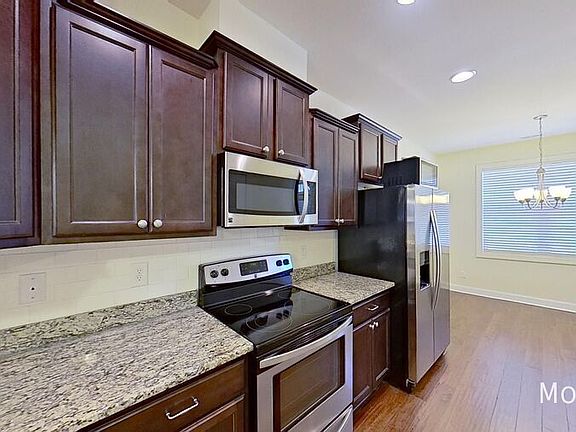 2nd image of 3930 Amelia Park Dr