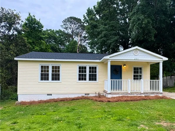 2305 Stone St, Opelika, AL 36801