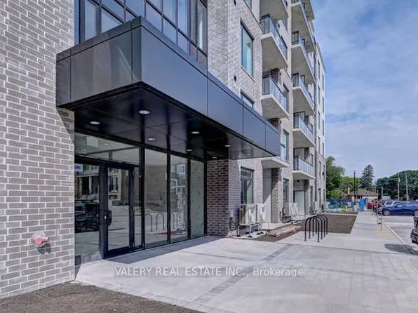 103 Roger St #102, Waterloo, ON N2J 1A4