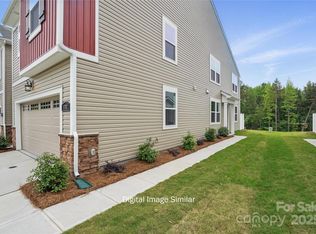 1217 Vibrant Rd, Charlotte, NC 28215