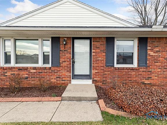 2nd image of 116 Rossway Ave
