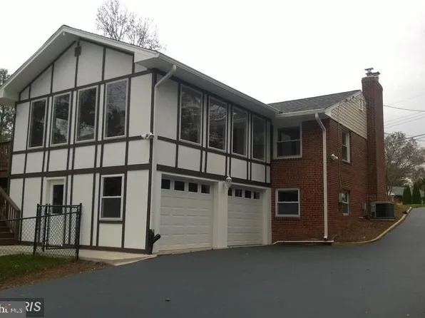 1318 Mayflower Dr, Mc Lean, VA 22101