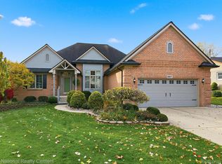 667 Shortridge Ave, Rochester Hills, MI 48307