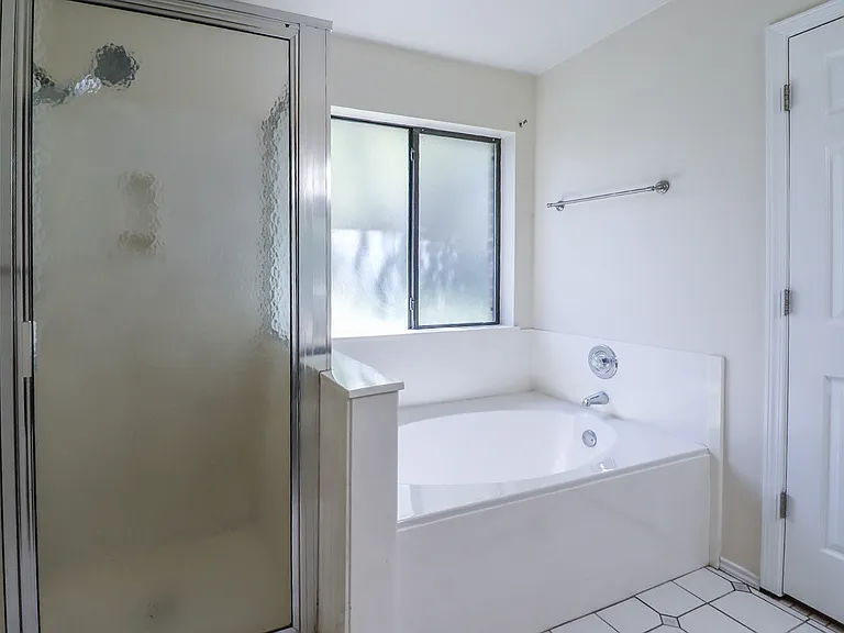 404 Jennifer Cir — Photo 22