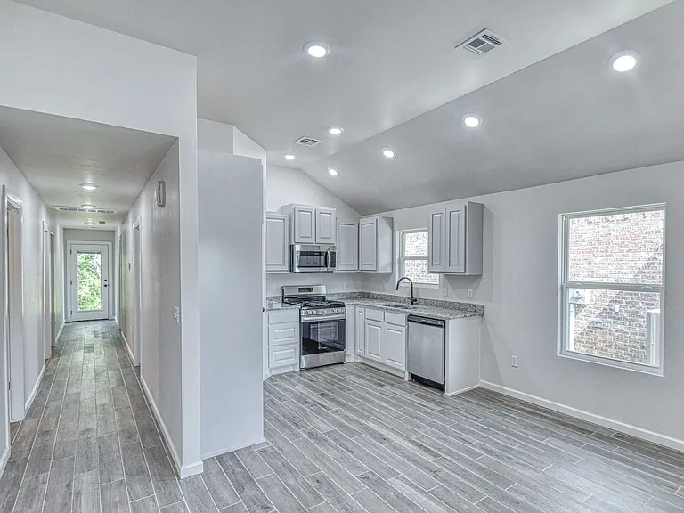 928 Varenna Ct — Photo 7