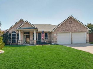 12 Laura Elizabeth Ct, Mansfield, TX 76063
