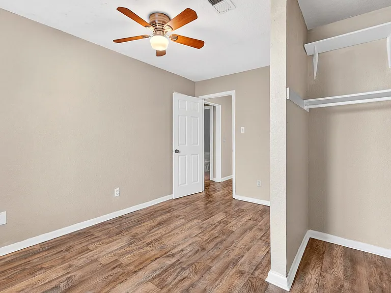 905 Parmer Ave #A — Photo 9