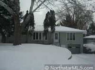 2204 Hazel St N, Maplewood, MN 55109