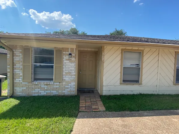717 San Saba Dr, College Station, TX 77845