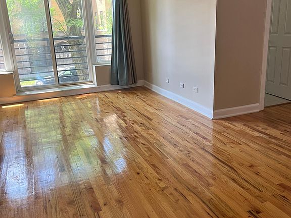 2nd image of 2554 W Rosemont Ave APT 1