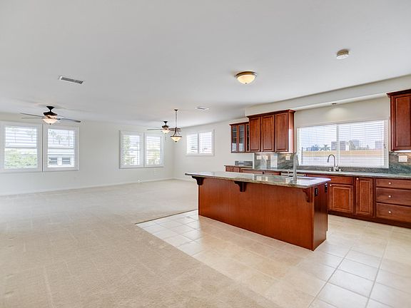 5th image of 1033 University Ave APT 6