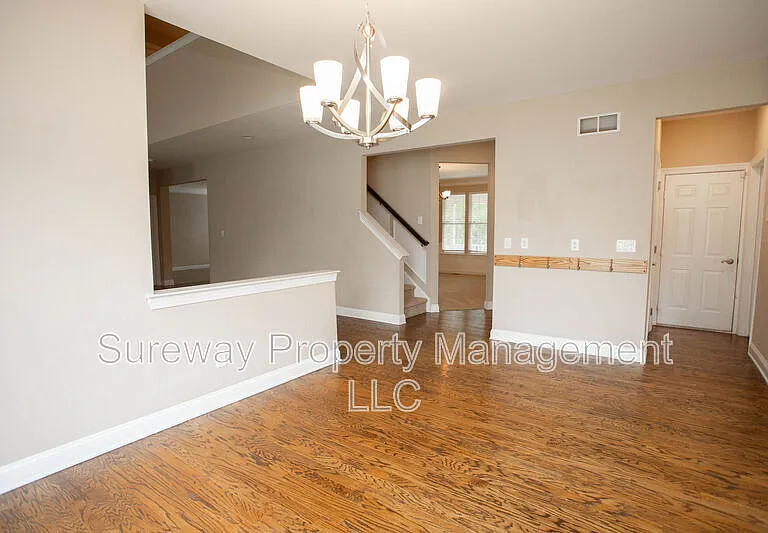 7 Amaryllis Ln — Photo 12