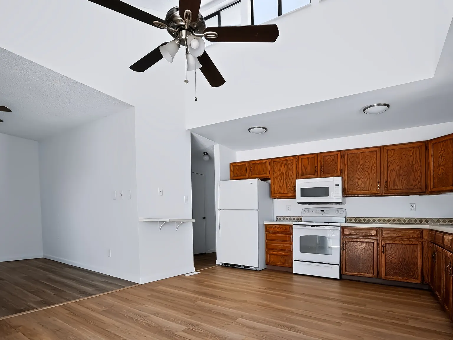 4 bed, 2150 sqft, $2,500 — Photo 3